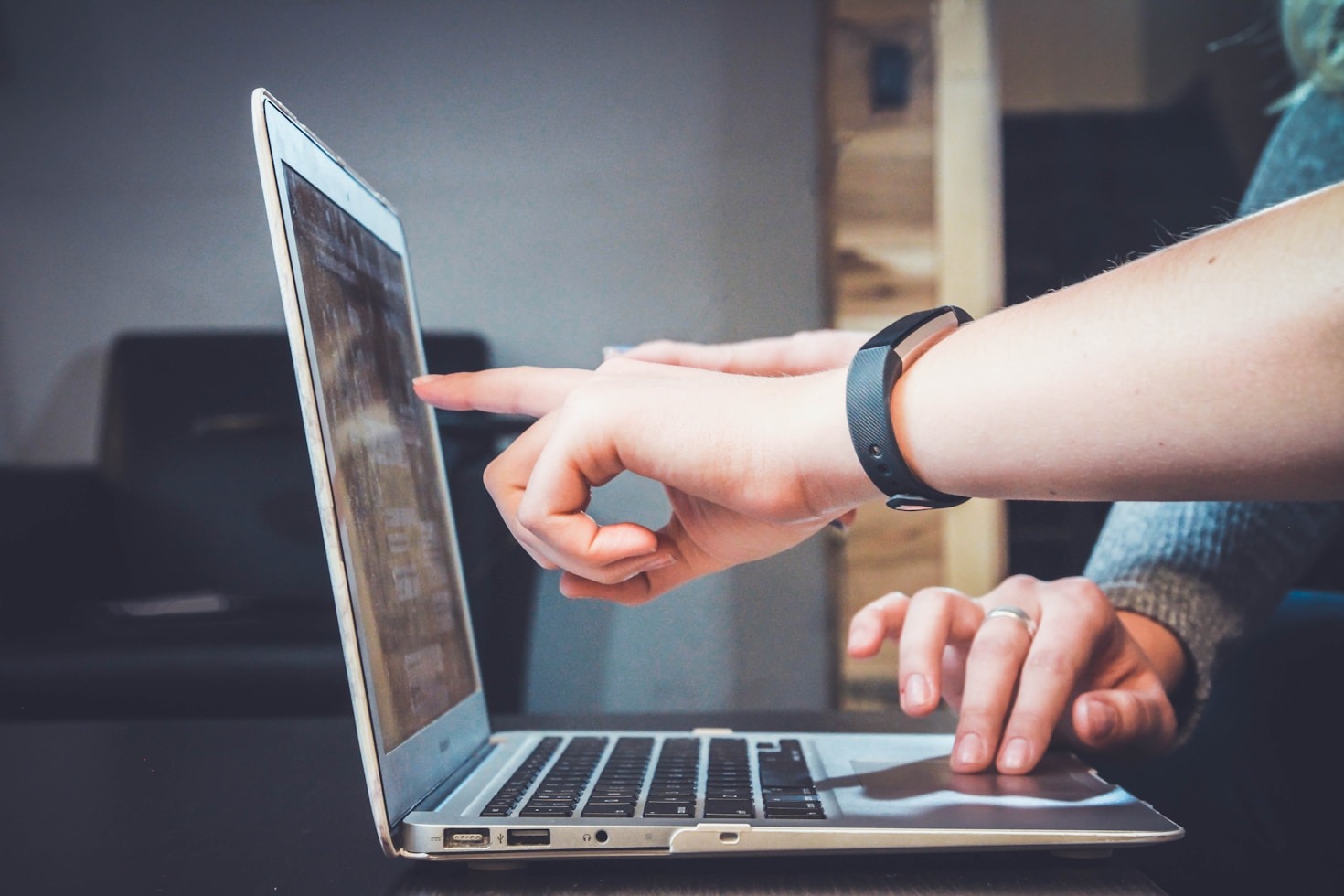 Top Tips for a Successful Study Abroad Application